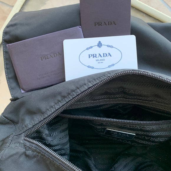 ❤️HP❤️ PRADA AUTHENTIC messenger bag - Picture 10 of 13